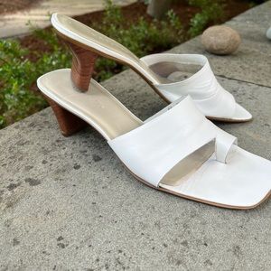 Unisa Ivory Leather Sandals Slides with Kitten Heels Size 7AA